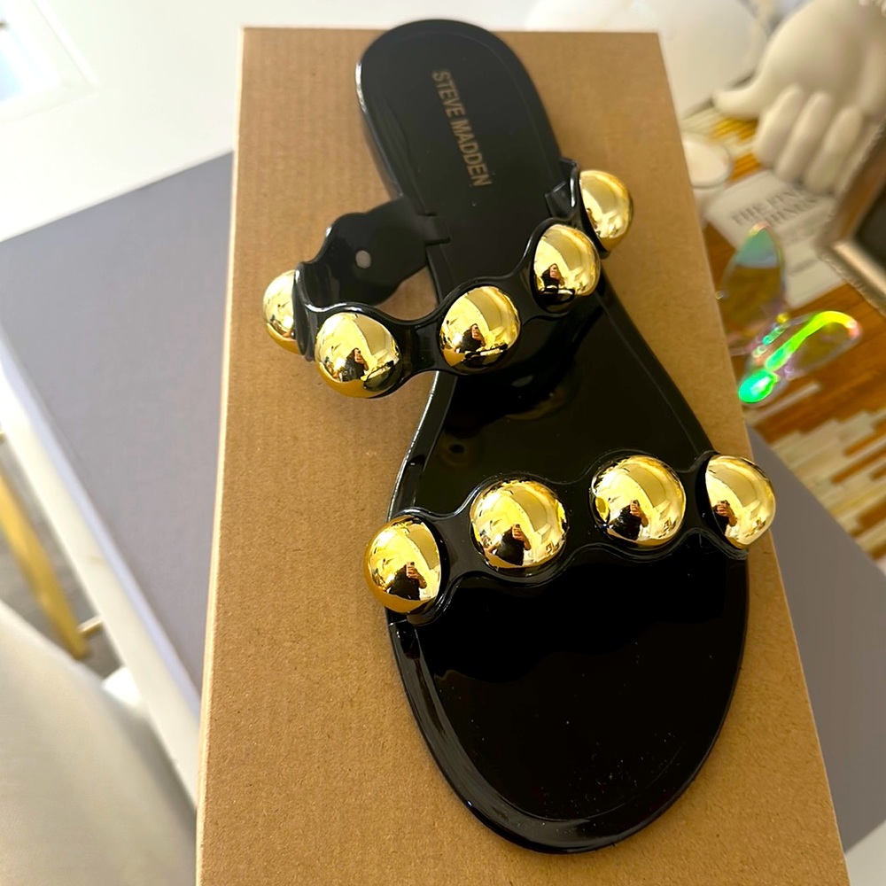 Steve Madden Jelly Sandal with gold studs